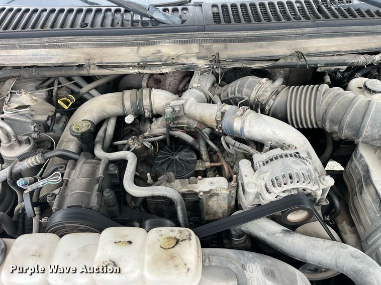 image for item MG9522 1999 Ford F450 Super Duty  bucket truck