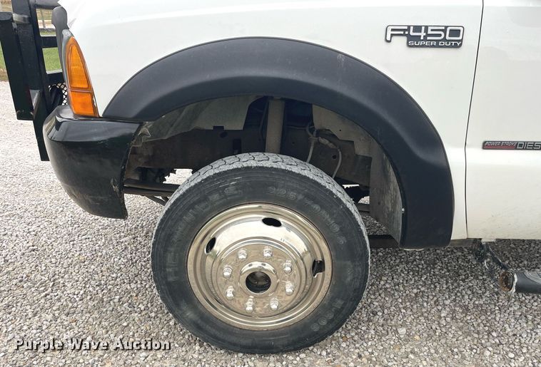 image for item MG9522 1999 Ford F450 Super Duty  bucket truck