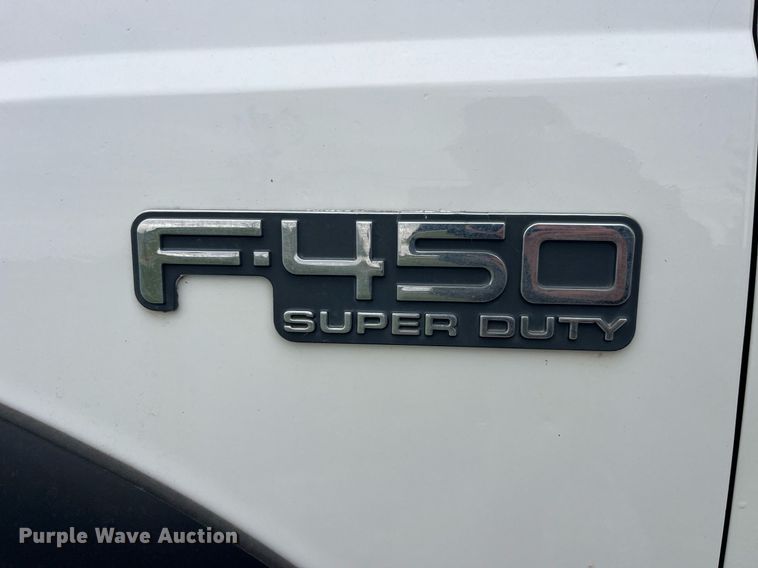 image for item MG9522 1999 Ford F450 Super Duty  bucket truck