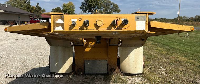 image for item MG9526 1997 Trail King TK80HDG-463  lowboy equipment trailer