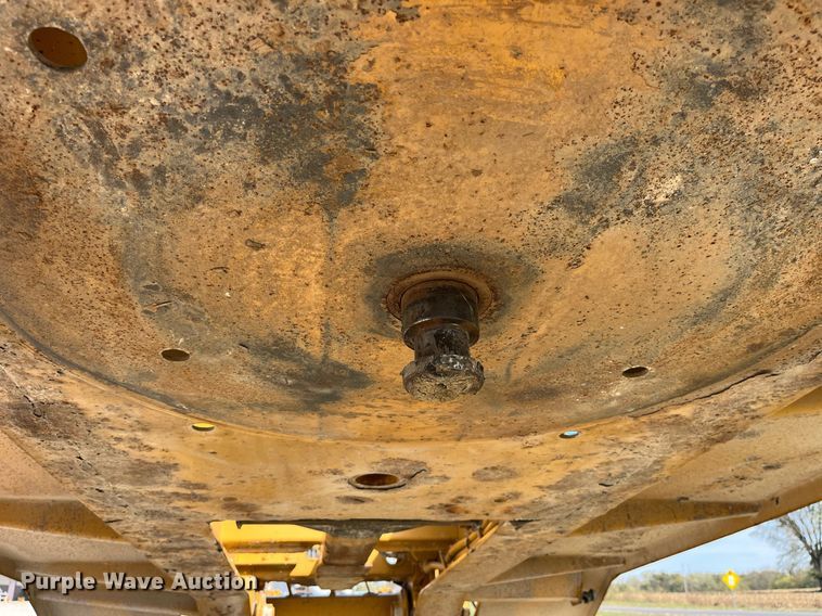 image for item MG9526 1997 Trail King TK80HDG-463  lowboy equipment trailer