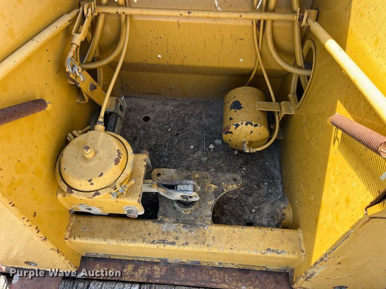 image for item MG9526 1997 Trail King TK80HDG-463  lowboy equipment trailer