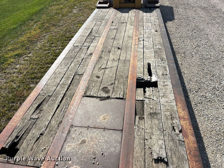 image for item MG9526 1997 Trail King TK80HDG-463  lowboy equipment trailer