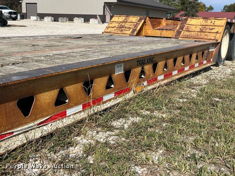 image for item MG9526 1997 Trail King TK80HDG-463  lowboy equipment trailer