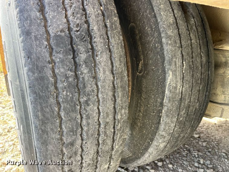 image for item MG9526 1997 Trail King TK80HDG-463  lowboy equipment trailer