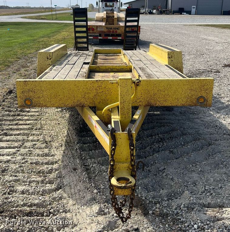 image for item MG9528 2000 Redi Haul  equipment trailer