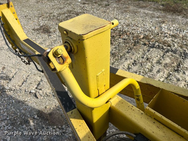 image for item MG9528 2000 Redi Haul  equipment trailer