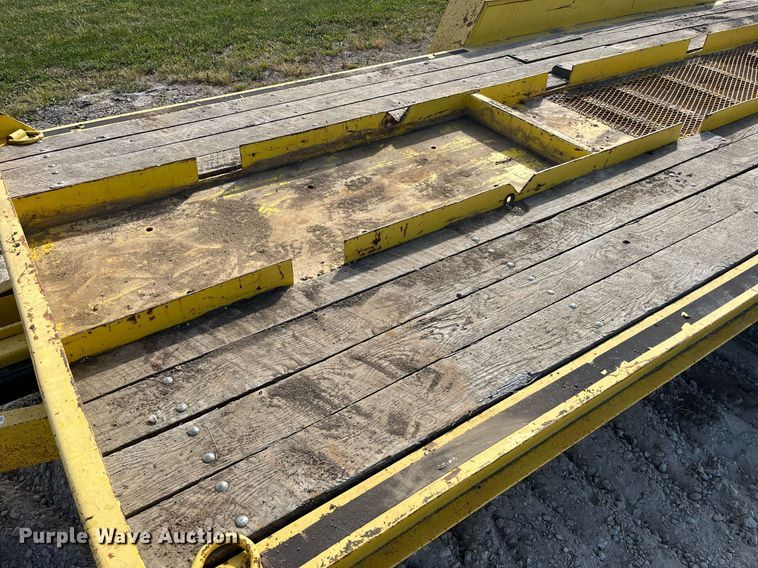 image for item MG9528 2000 Redi Haul  equipment trailer