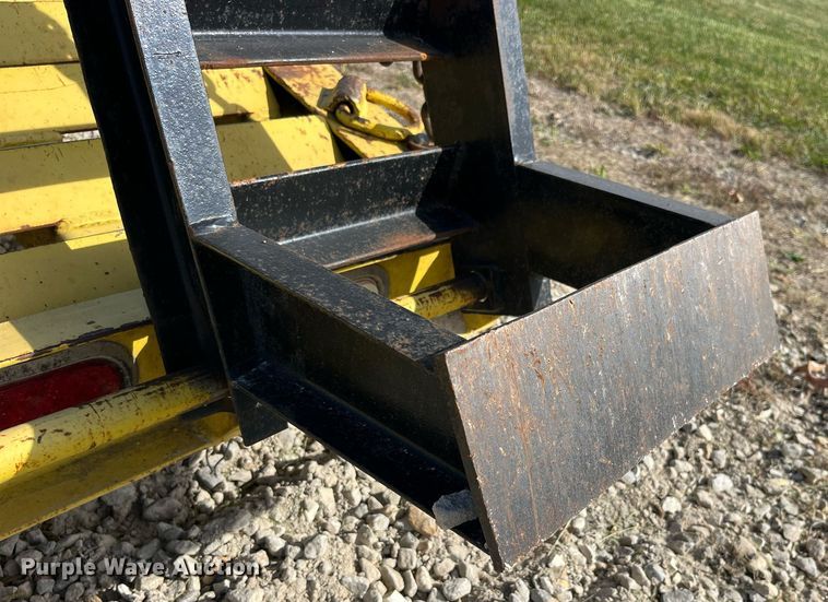 image for item MG9528 2000 Redi Haul  equipment trailer