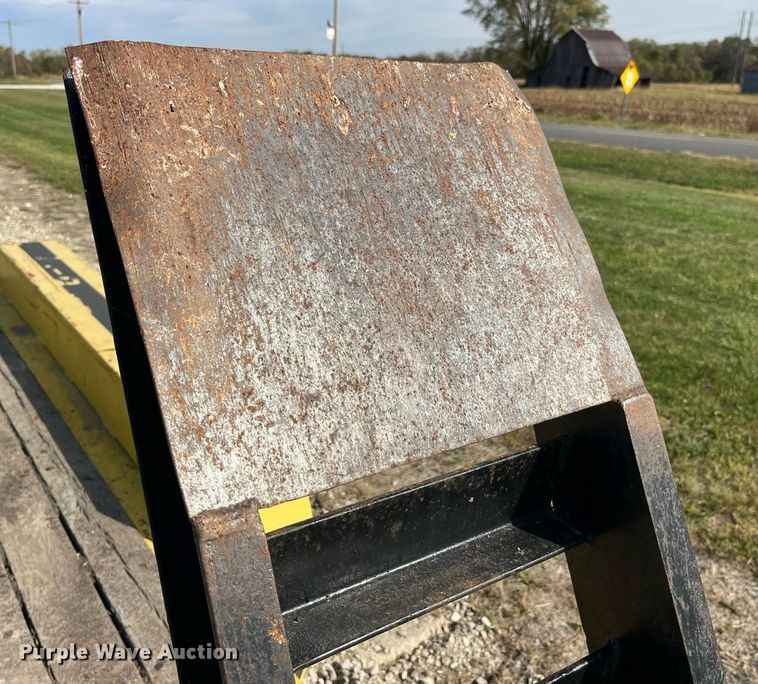 image for item MG9528 2000 Redi Haul  equipment trailer