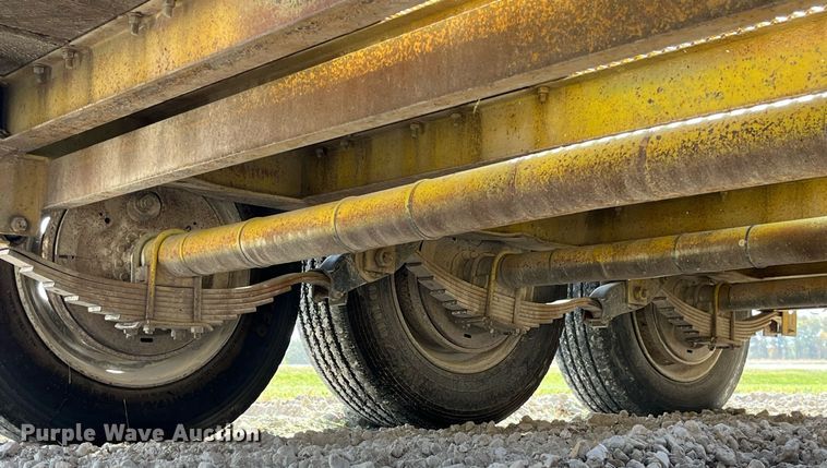 image for item MG9528 2000 Redi Haul  equipment trailer