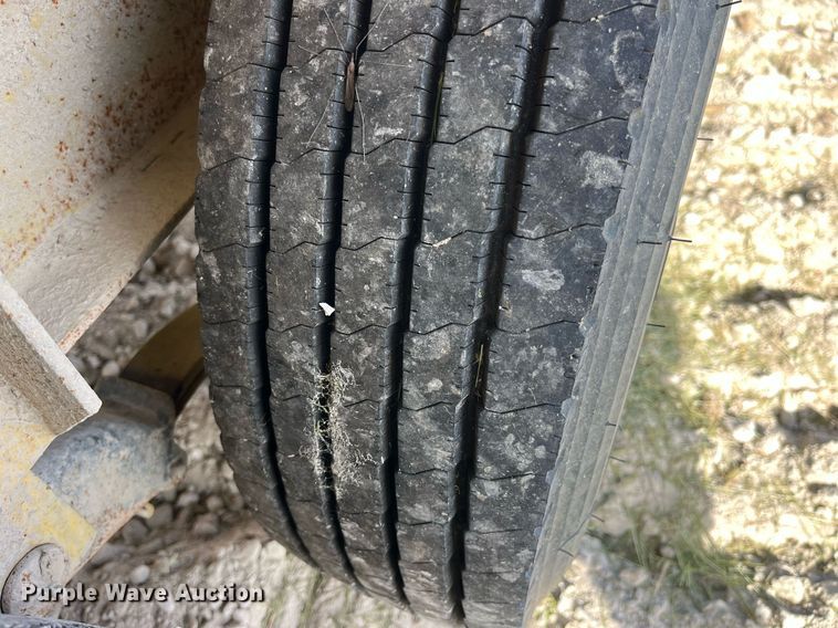 image for item MG9528 2000 Redi Haul  equipment trailer