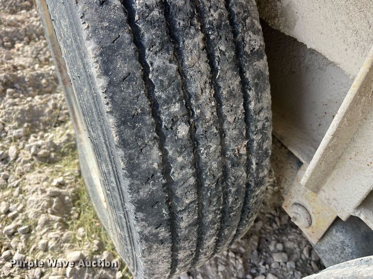 image for item MG9528 2000 Redi Haul  equipment trailer