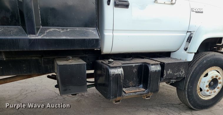 image for item MG9752 1994 Chevrolet 6500 Kodiak  dump truck