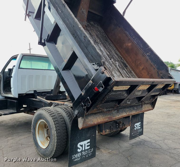 image for item MG9752 1994 Chevrolet 6500 Kodiak  dump truck