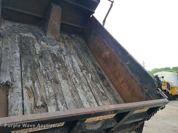 image for item MG9752 1994 Chevrolet 6500 Kodiak  dump truck