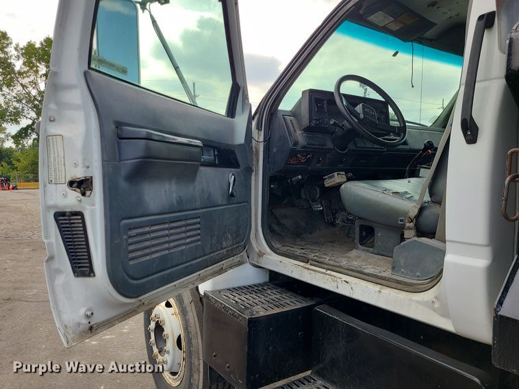 image for item MG9752 1994 Chevrolet 6500 Kodiak  dump truck