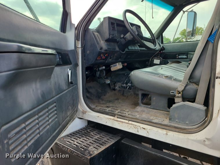 image for item MG9752 1994 Chevrolet 6500 Kodiak  dump truck