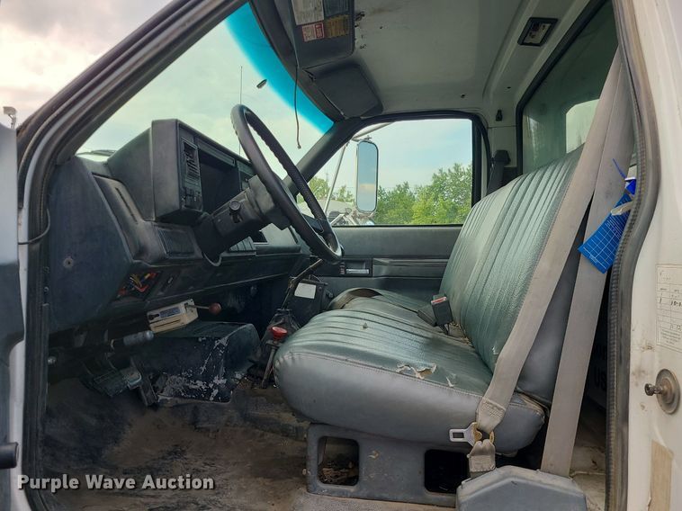 image for item MG9752 1994 Chevrolet 6500 Kodiak  dump truck