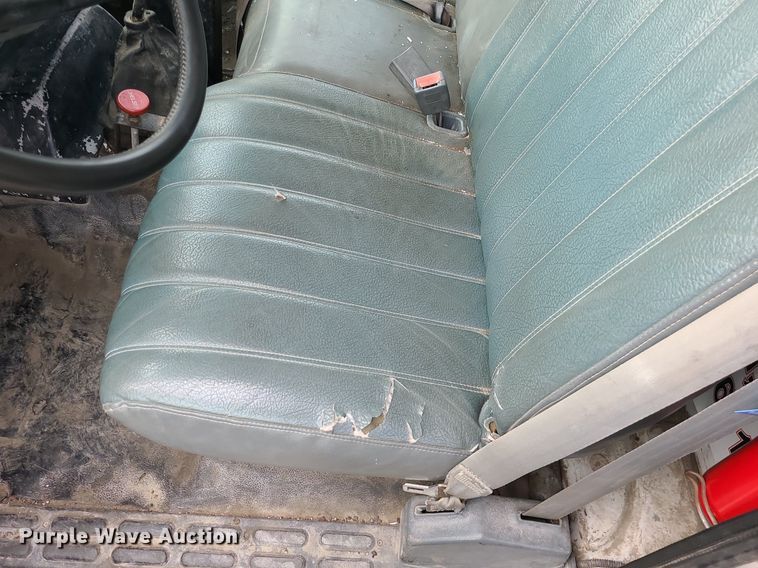 image for item MG9752 1994 Chevrolet 6500 Kodiak  dump truck