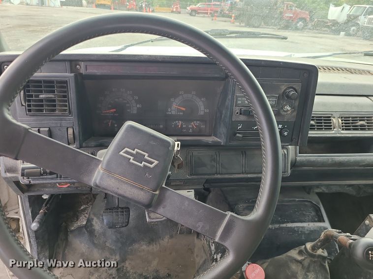 image for item MG9752 1994 Chevrolet 6500 Kodiak  dump truck