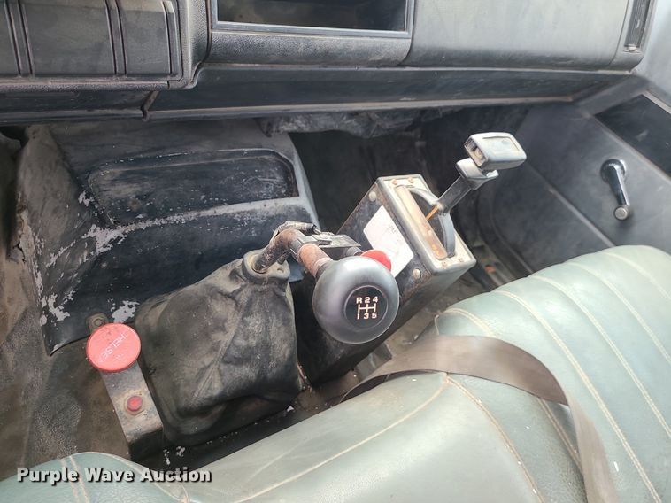 image for item MG9752 1994 Chevrolet 6500 Kodiak  dump truck