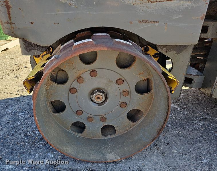 image for item MH9495 2011 Wacker Neuson RTSC2  trench compactor