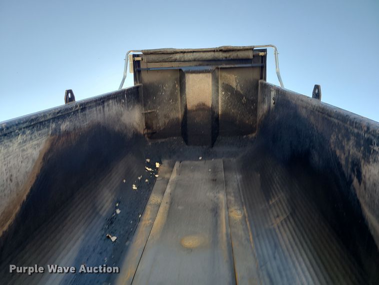 image for item MJ9480 2023 Peterbilt 567  dump truck