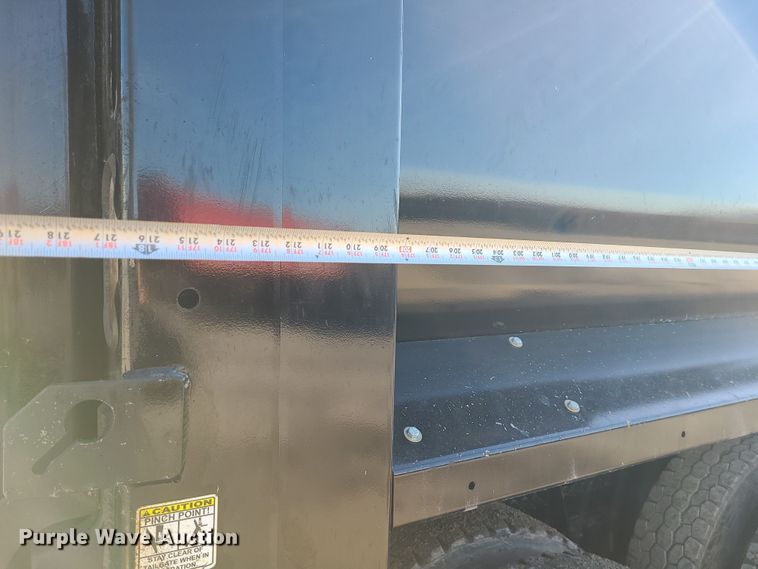 image for item MJ9480 2023 Peterbilt 567  dump truck