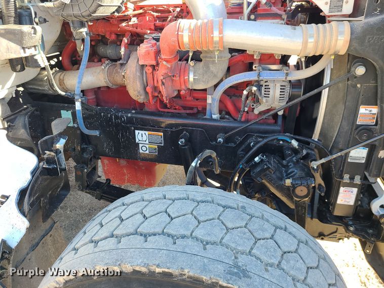 image for item MJ9480 2023 Peterbilt 567  dump truck