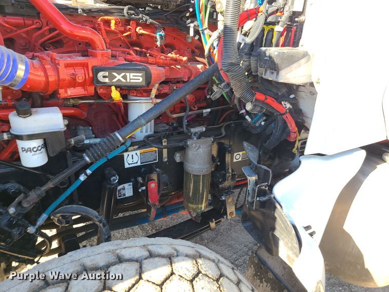 image for item MJ9480 2023 Peterbilt 567  dump truck