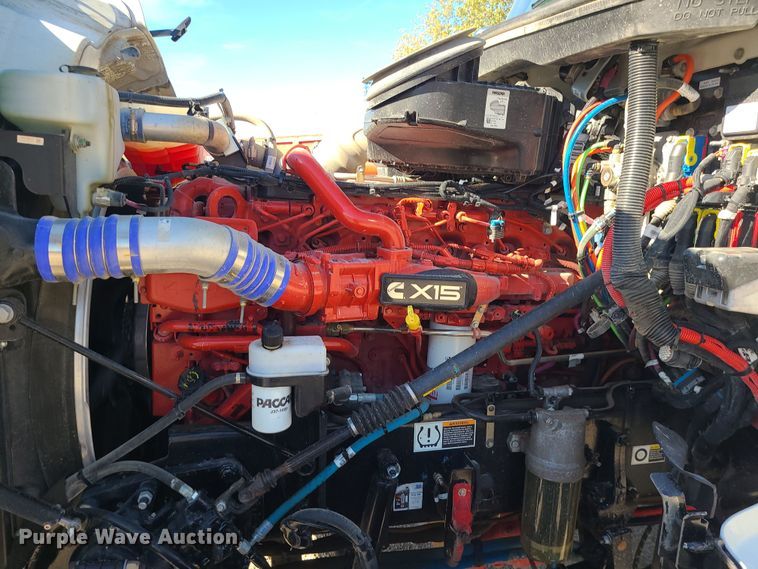 image for item MJ9480 2023 Peterbilt 567  dump truck