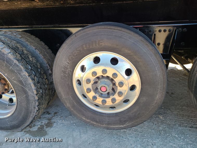 image for item MJ9480 2023 Peterbilt 567  dump truck