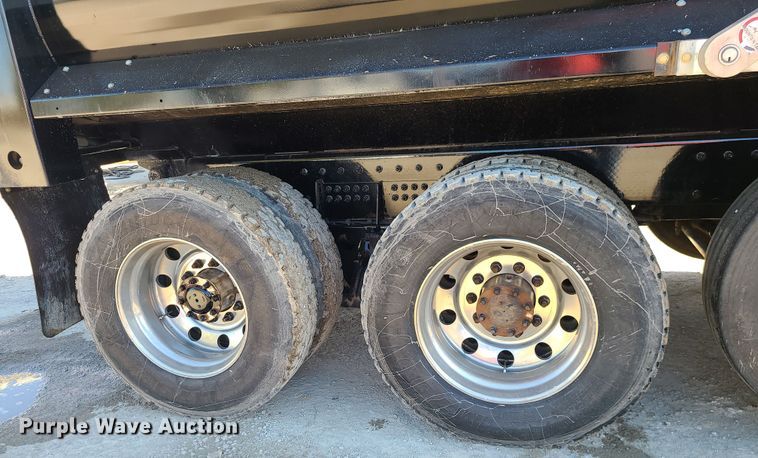 image for item MJ9480 2023 Peterbilt 567  dump truck