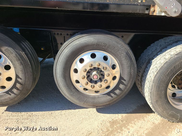 image for item MJ9480 2023 Peterbilt 567  dump truck