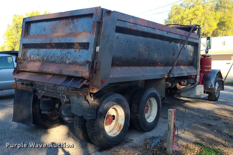 image for item MJ9481 1987 Peterbilt 379  dump truck