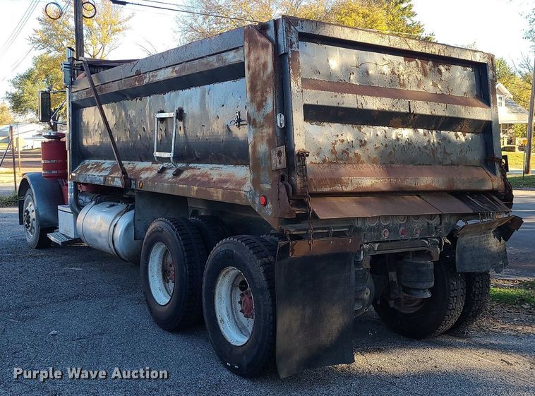 image for item MJ9481 1987 Peterbilt 379  dump truck