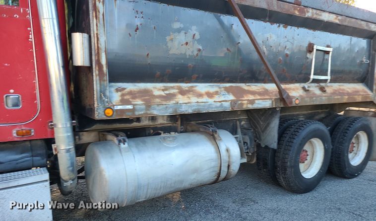 image for item MJ9481 1987 Peterbilt 379  dump truck