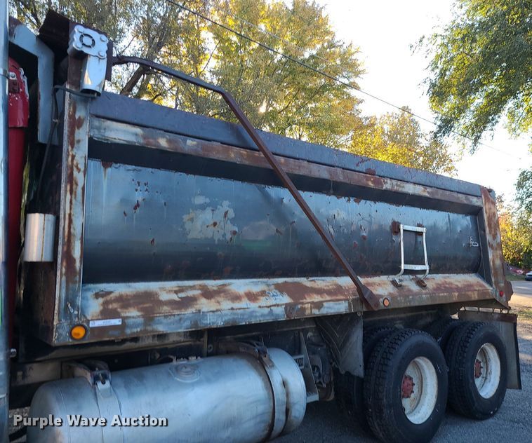 image for item MJ9481 1987 Peterbilt 379  dump truck