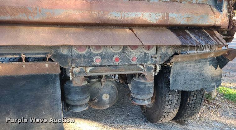 image for item MJ9481 1987 Peterbilt 379  dump truck