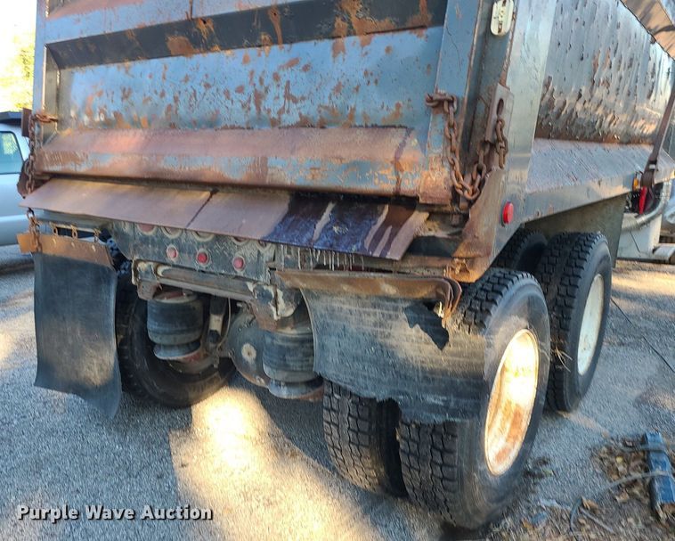image for item MJ9481 1987 Peterbilt 379  dump truck