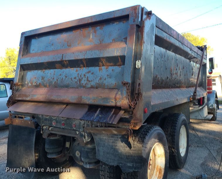 image for item MJ9481 1987 Peterbilt 379  dump truck