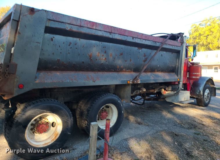 image for item MJ9481 1987 Peterbilt 379  dump truck