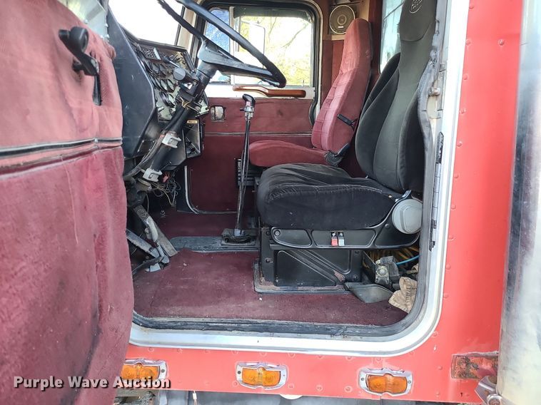 image for item MJ9481 1987 Peterbilt 379  dump truck