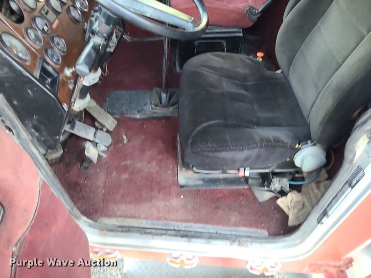 image for item MJ9481 1987 Peterbilt 379  dump truck