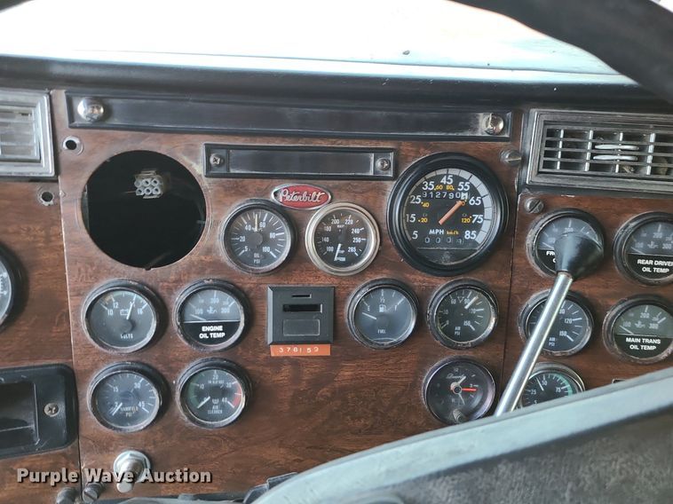 image for item MJ9481 1987 Peterbilt 379  dump truck