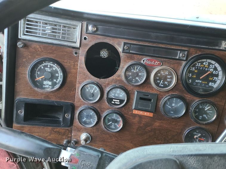 image for item MJ9481 1987 Peterbilt 379  dump truck