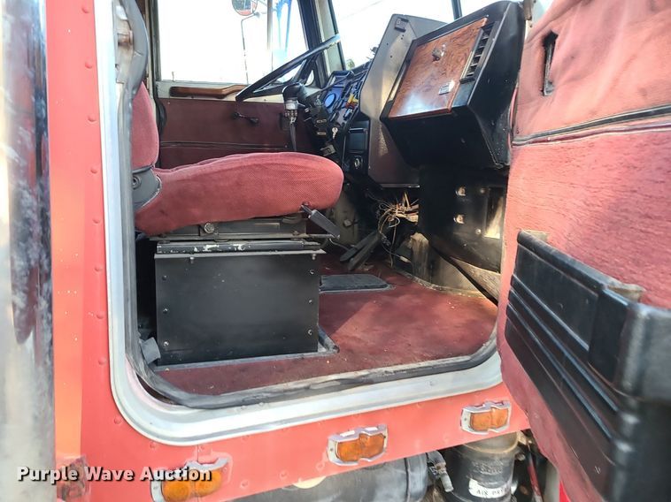 image for item MJ9481 1987 Peterbilt 379  dump truck