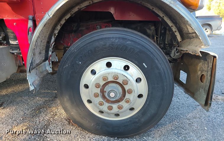 image for item MJ9481 1987 Peterbilt 379  dump truck