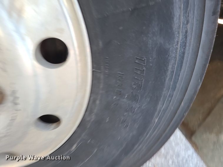 image for item MJ9481 1987 Peterbilt 379  dump truck